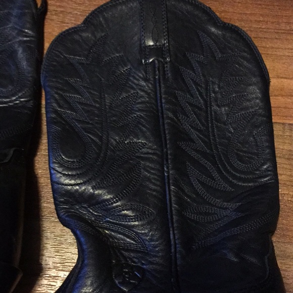 Ariat Ladies Black Western boots size 6B - Picture 2 of 7